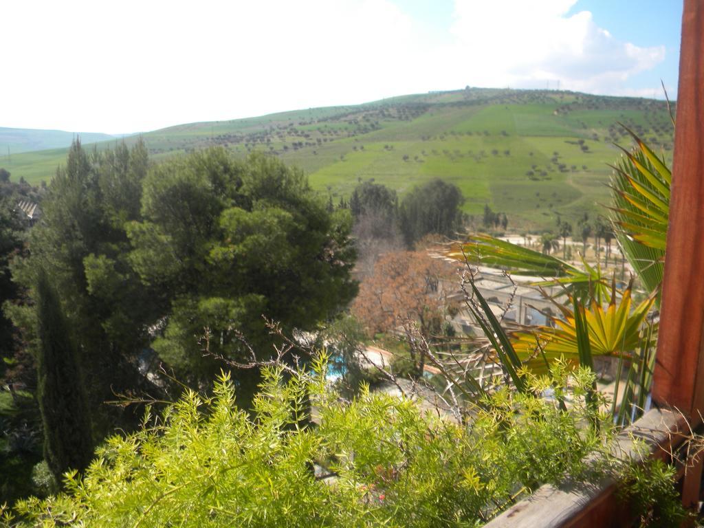 Sidi Harazem 호텔 외부 사진